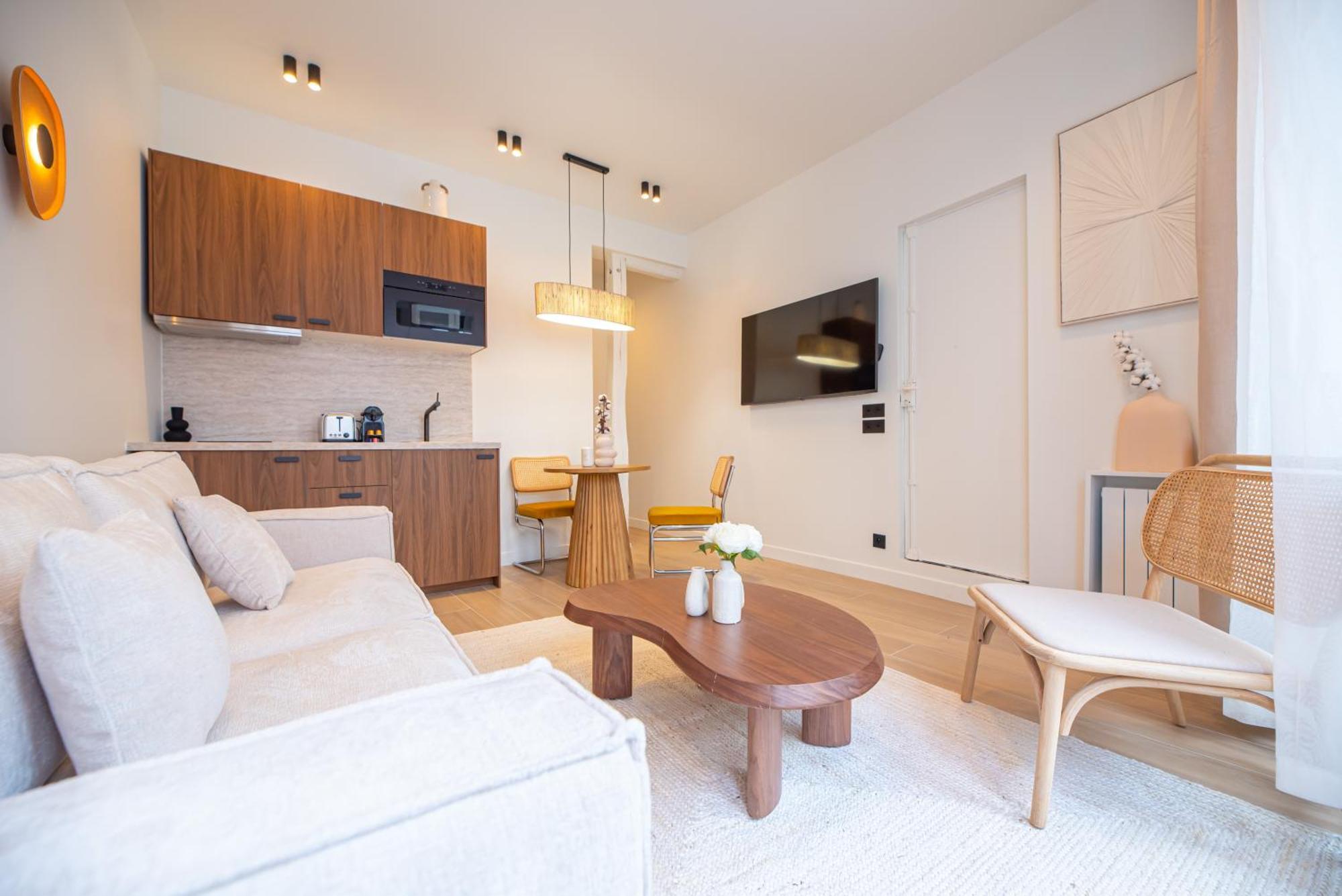 Appartement In Montmartre Paris